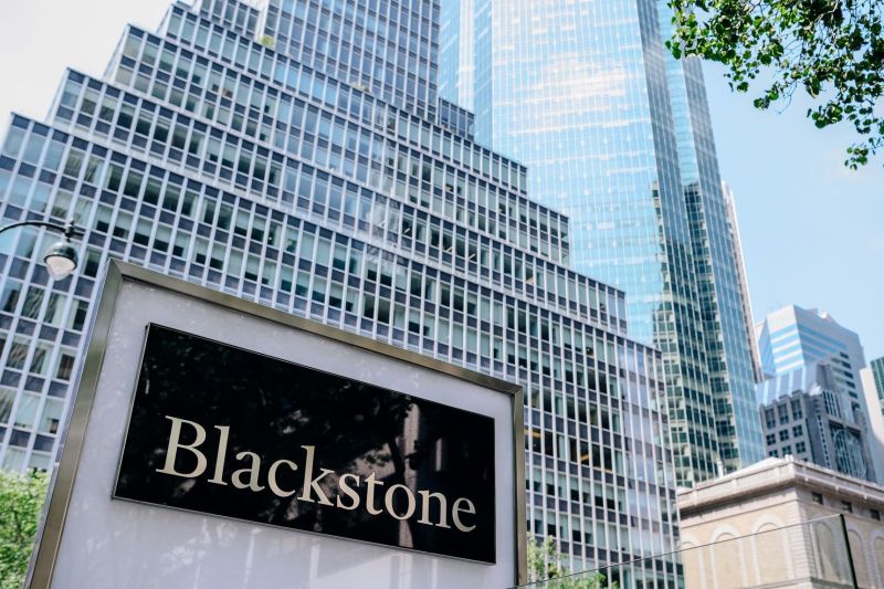 Blackstone Imposes Limits on Its $69bn Real Estate Fund, What Does It Mean for Investors?
